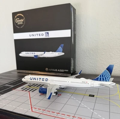 United Airbus A321neo N44501 GeminiJets G2UAL1281 escala 1:200 Foto 1 de 4