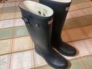 Botas de goma para mujer marca Hunter negras para mujer talla US 6 - Imagen 1 de 8