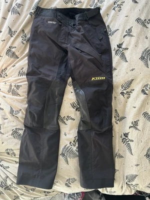 KLIM LATITUDE CE GORETEX D3O WATERPROOF MOTORCYCLE TROUSERS SIZE 36 Tall - Image 1 of 4