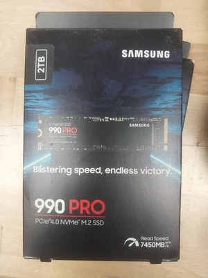 SSD interno Samsung 990 PRO 2 TB NVMe PCIe 4.0 M.2 2280 (MZ-V9P2T0B/AM) Foto 1 de 2