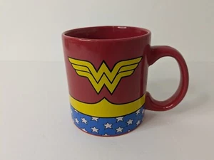 Wonder Woman DC Comics Ceramic Coffee Mug – Licensed Collectible Cup Great Shape - Picture 1 of 4