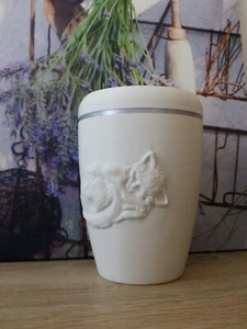 Tierurne schlafendes Kätzchen für Tiere bis ca. 8kg aus Bio-PLA 3D-gedruckt - Bild 1 von 3