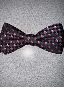 Madison Black Grey Pink Bow Tie. Adjusts To A 20 Neck Pre Tied - Picture 1 of 4