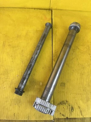 KTM 250 SX-F 2016 eje trasero y perno de brazo oscilante Foto 1 de 2