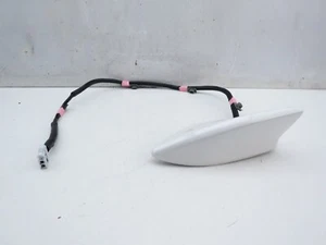2018 HONDA CIVIC MK10 ROOF SHARK FIN ANTENNA 39150-TEA-G510-M1 IN WHITE NH788P - Picture 1 of 9