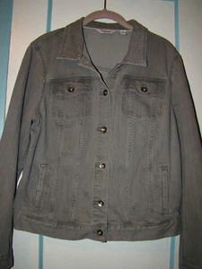 L.L. Bean Gray Denim Jean Jacket Trucker Women's Medium - Picture 1 of 7