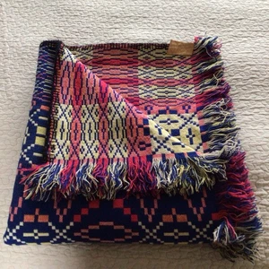 Vintage Derw Welsh Wool Tapestry Blanket / Throw - Red Blue Yellow 97” x 82” - Picture 1 of 17