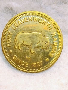 FT. LEAVENWORTH & SANTA FE TRAILS ~ GATEWAY TO THE WEST ~ TOKEN ~ UNC - Picture 1 of 2