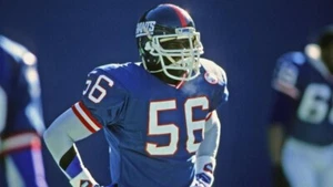 Jugador de fútbol americano Lawrence Taylor de la NFL - 4x6 foto impresa brillante - Imagen 1 de 1