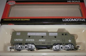 Model Power HO Scale POWERED US Army DOD 113 F2A Diesel Loco #96813 - Picture 1 of 6