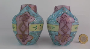 Pair Harrach 19th century Morrocan pattern art glass vases - Picture 1 of 6