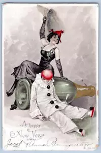 1903 FELIZ AÑO NUEVO FIESTA MUJER SEXY BOTELLA CHAMPÁN PIERROT DUERME POSTAL - Imagen 1 de 2