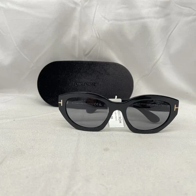 Tom Ford Womens Penny Irregular Thick Polarized Sunglasses TF1086 Black - Image 1 of 4