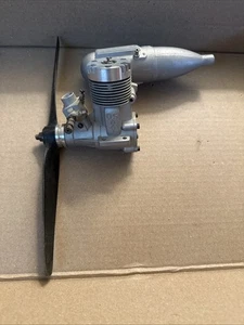 OS MAX 50 Flugzeug RC Motor Vergaser Schalldämpfer und Propeller - Bild 1 von 12