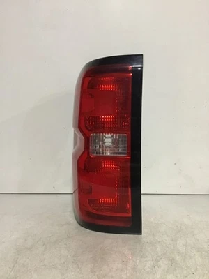 2014 - 2019 CHEVROLET SILVERADO 1500 LH DRIVER TAIL LIGHT OEM B108L 16058 Foto 1 de 4