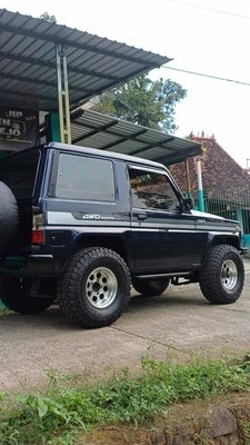 DAIHATSU Fourtrack Rugger Toyota BLIZARD LD20 Pilar Ventana Trasera 2 Piezas (derecha+izquierda) Foto 1 de 4