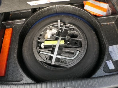 1x Touran Golf 5 6 für 195/65 R15 Ersatzrad Reserverad mit Werkzeug - Bild 1 von 2