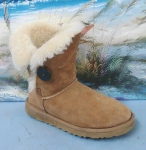  WOMEN UGG AUSTRALIA BOOT BAILEY BUTTON 5803 BROWN  SIZE US 5  - Picture 1 of 11