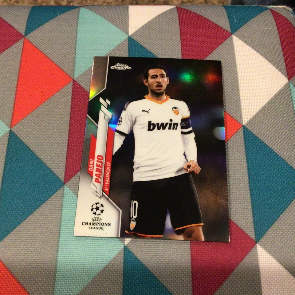 Dani Parejo #66 Valencia Refractor 2019-20 Topps Chrome UEFA Champions League - Image 1 of 1
