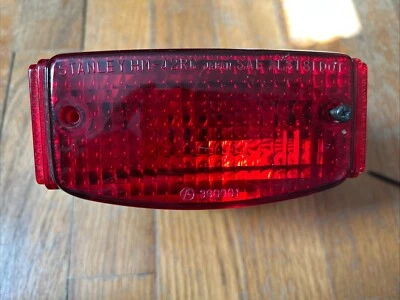 Luz trasera intermitente Honda CB 400 F STANLEY HM-42RC Foto 1 de 4