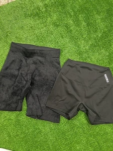 Gymshark Whitney Simmons Shorts Damen klein schwarz flauschig gefüttert Biker Paar - Bild 1 von 12