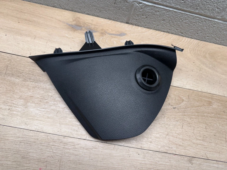 ЛЕВАЯ НАКЛАДКА НА ПРИБОРНУЮ ПАНЕЛЬ BMW 650 640 M6 F06 F12 ОТ ОРИГИНАЛЬНОГО ПРОИЗВОДИТЕЛЯ 2012-2018 ГОДОВ ВЫПУСКА - Изображение 1 из 2