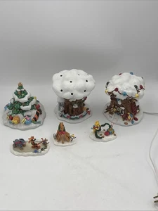 Disney Winnie the Pooh Christmas in the 100 Acre Wood Set w Box Read Desc - Picture 1 of 13