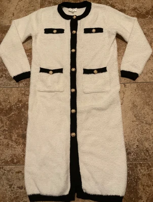 CÁRDIGAN MAXI LINE AND DOT BON (PEQUEÑO MUJER) BOTONES MARFIL NEGRO DORADO Foto 1 de 4