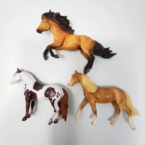 Spirit & Friends Riding Free Gift Set Chica Linda Boomerang Breyer Horse Lot - Picture 1 of 13