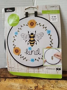 Bucilla "Bienenart" gezähltes Kreuzstich-Set Reifen enthalten 6x6 Bienenblume Neu! - Bild 1 von 5