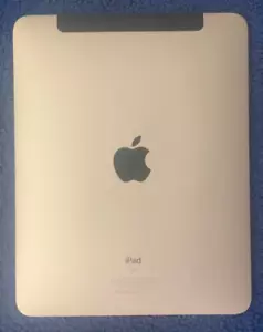 Apple iPad 32GB 1st Gen #A1337 *Not working - Picture 1 of 6