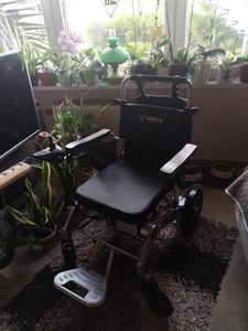 Elektrorollstuhl Faltbar, Tragbar, Reichweite 20km - Bild 1 von 4