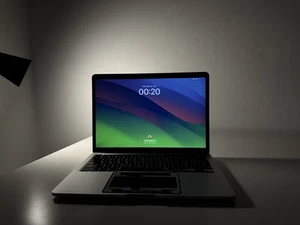 Apple MacBook Pro 2020 13-inch, 8GB RAM, 256GB SSD touchbar + FREE DBRANDS SKIN - Picture 1 of 14