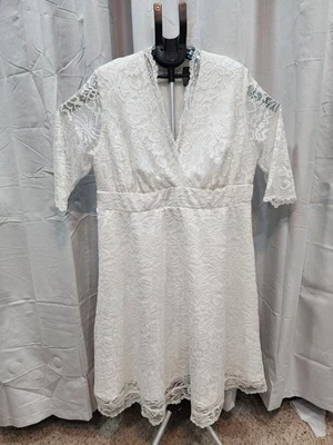 Kiyonna Bridal White Lace Dress Size 3X - Image 1 of 4