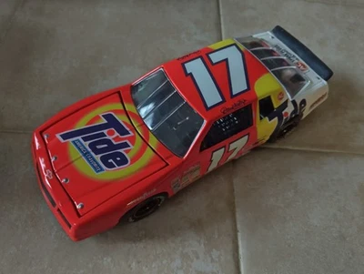 Action Racing Edición Limitada - Darrel Waltrip #17 Tide Chevrolet Monte Carlo Foto 1 de 4