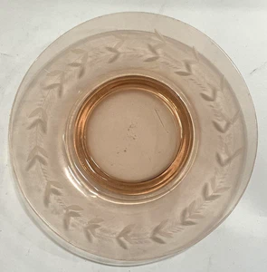 Vetro rosa depressione inciso 8 pollici Piatti da pranzo, pane, dessert modello alloro - Foto 1 di 2