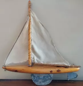 Vintage handgefertigtes Holz Teich Segelboot Volkskunst 16" lang nautisches Dekor - Bild 1 von 9