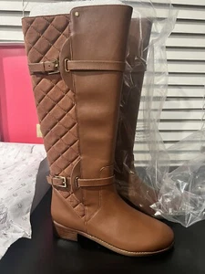 Isaac Mizrahi Live! Quilted Wide Calf Boots – Cognac Leather – Size 8.5 - Imagen 1 de 4