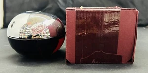 DKNY RED DELICIOUS MENS 1.7 OZ EAU DE TOILETTE SPRAY - TESTER - Picture 1 of 2