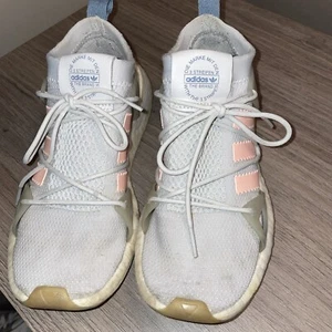 adidas shoes women Sz7.5 Pink Stripes - Picture 1 of 7