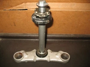 1993 EN500 FRONT FORK LOWER TRIPLE CLAMP TREE KAWASAKI VULCAN EN 500 1990-1996 - Picture 1 of 6
