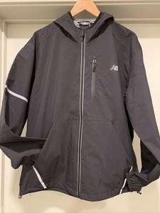 new balance windbreaker 501