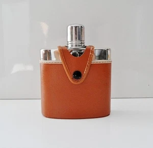 FIOLE FLASK ALCOOL RETRO VINTAGE "PERNOD S.A." METAL CUIR COLLECTOR WHISKY RHUM - Picture 1 of 4