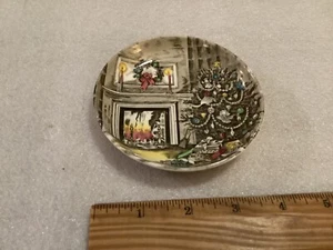 CHRISTMAS PLATE FIREPLACE TREE JOHNSON BROS 4 INCHES - Picture 1 of 6