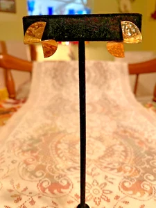 Avon Vintage Hammered Gold Pierced Earrings - Picture 1 of 4