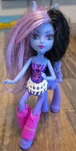 Muñeca Monster High Onyx Firehoof Fright-Mares Mattel - Imagen 1 de 4