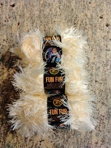 Lion Brand Fun Fur Eyelash Yarn Color # 098 Ivory Lot Of 3 Skien’s New - Picture 1 of 3