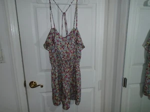 BCBGeneration One Piece Shorts Romper Size Small - Picture 1 of 2