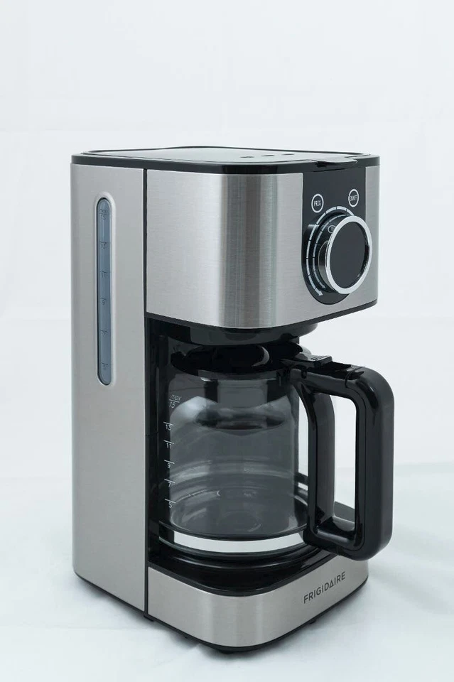 Frigidaire CM1510 Drip Coffee Maker 10 Cup 220 Volt 240 Volt 50 Hz - Image 1 of 3