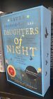 Daughters of Night par Laura Shepherd-Robinson Waterstones bords pochoirs britanniques